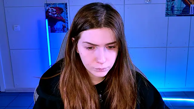 AliceCUNTach online show from October 30, 5:09 am