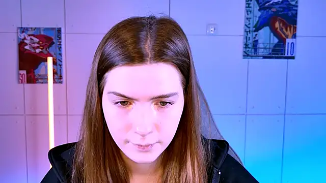 AliceCUNTach online show from December 3, 5:04 am