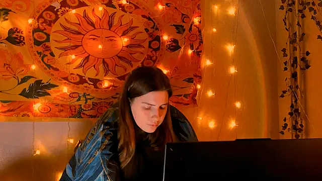 AliceCUNTach online show from February 6, 5:27 pm