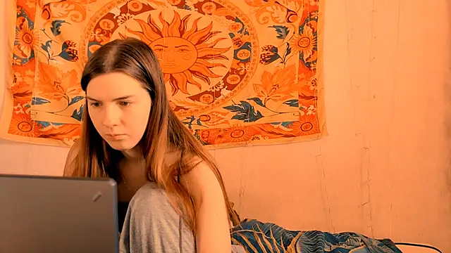 AliceCUNTach online show from March 19, 5:11 am