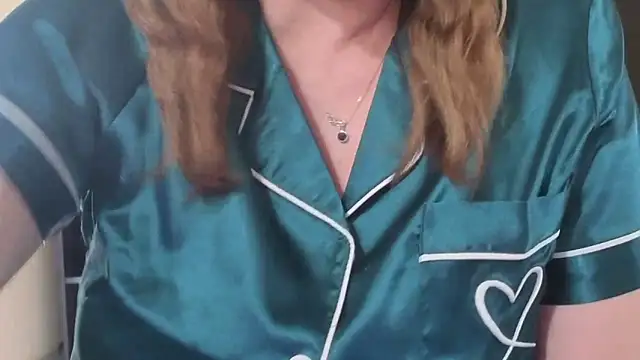 aussiepeaches online show from March 3, 2:39 am