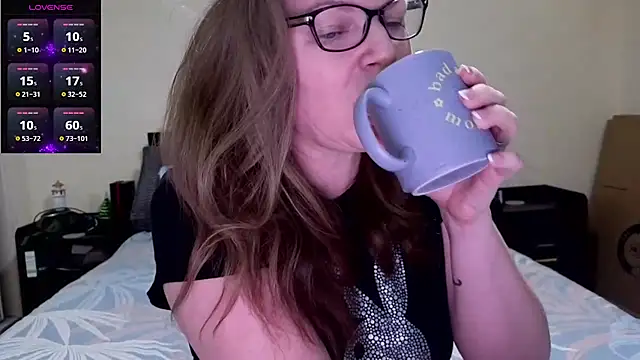 aussiepeaches online show from March 23, 1:53 am