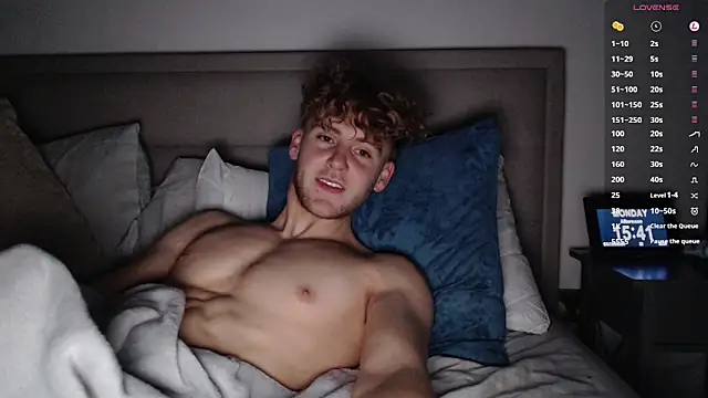 DominantAlex18 online show from December 22, 3:42 pm