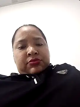 Snapshot of Angelly_ricura chatting on June 8, 5:52 am Angelly ricura online show from June 8, 5:52 am