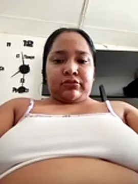 Snapshot of Angelly_ricura chatting on June 17, 5:47 pm Angelly ricura online show from June 17, 5:47 pm