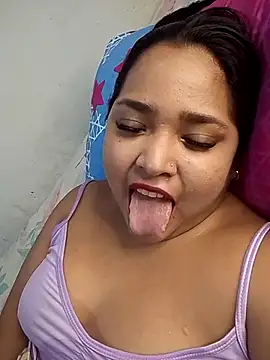 Snapshot of Angelly_ricura chatting on July 2, 5:19 pm Angelly ricura online show from July 2, 5:19 pm
