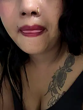 Snapshot of nishababybaby chatting on October 13, 7:14 pm nishababybaby online show from October 13, 7:14 pm