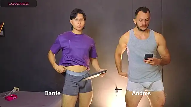 Snapshot of TeddyBear_07 chatting on February 24, 1:42 pm TeddyBear 07 online show from February 24, 1:42 pm