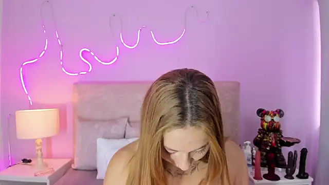 EmaRae1499 online show from November 11, 12:27 pm