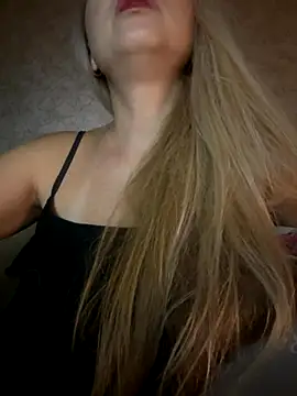 Snapshot of Nikihot__ chatting on September 20, 10:44 pm Nikihot   online show from September 20, 10:44 pm