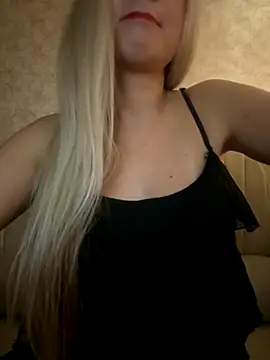 Snapshot of Nikihot__ chatting on October 13, 9:59 pm Nikihot   online show from October 13, 9:59 pm