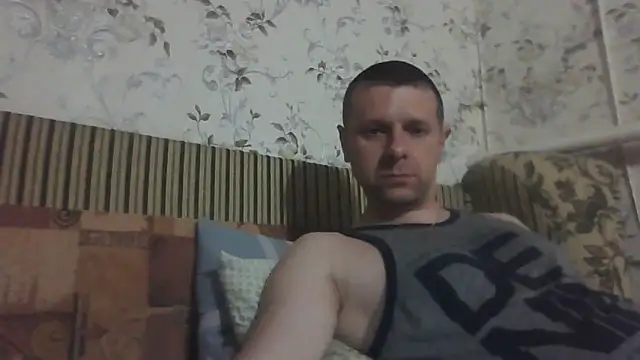 Snapshot of nedstark12 chatting on June 6, 9:30 pm nedstark12 online show from June 6, 9:30 pm