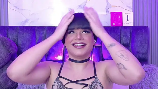 Snapshot of Ava_Cristi chatting on May 30, 7:00 pm Ava Cristi online show from May 30, 7:00 pm