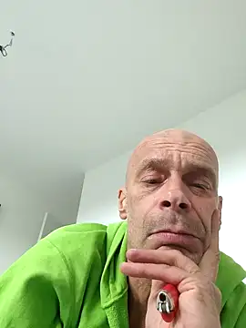 Snapshot of nolliebollieeeeeee chatting on October 6, 10:56 am nolliebollieeeeeee online show from October 6, 10:56 am