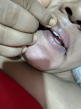 Snapshot of hotbhabhi011 chatting on September 19, 1:51 am hotbhabhi011 online show from September 19, 1:51 am