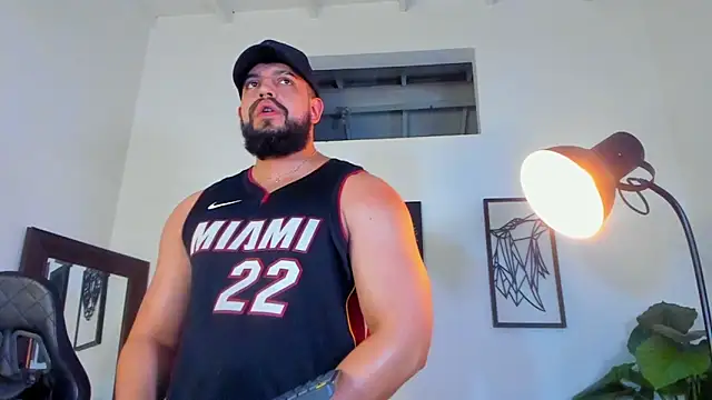 Justin kingX7 online show from June 1, 8:16 am