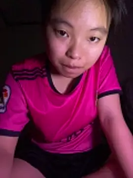 viluna online show from December 5, 1:09 pm