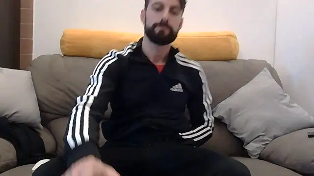 Amicisegreti online show from January 17, 4:00 pm