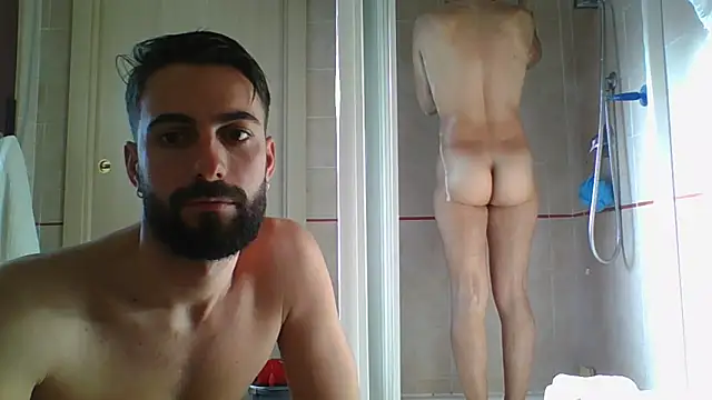 Amicisegreti online show from February 23, 3:31 pm