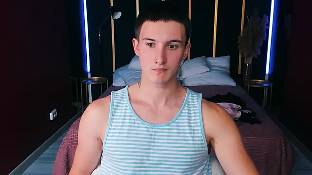 Snapshot of David__Diamond chatting on September 14, 3:44 pm David Diamond online show from September 14, 3:44 pm