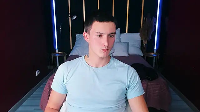 Snapshot of David__Diamond chatting on September 15, 8:31 pm David Diamond online show from September 15, 8:31 pm