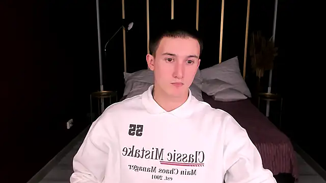 Snapshot of David__Diamond chatting on October 19, 3:45 pm David Diamond online show from October 19, 3:45 pm
