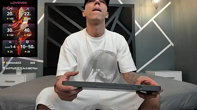 Snapshot of Justin_Lakee chatting on September 20, 11:06 pm Justin Lakee online show from September 20, 11:06 pm