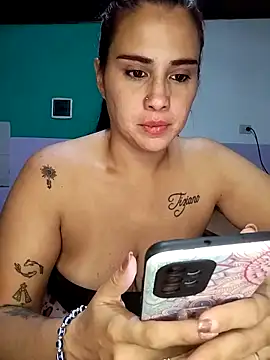 kariciasecreta online show from April 19, 9:41 am