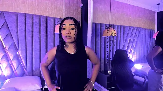 SkylerBloomm online show from March 23, 3:21 am