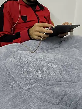 yazinyazin1 online show from November 17, 3:45 am