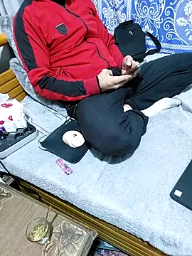 yazinyazin1 online show from March 8, 9:07 pm