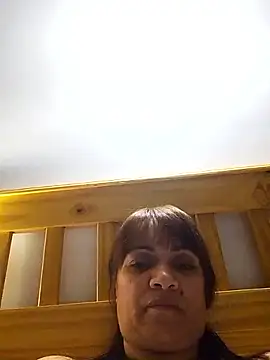 isabella931054 online show from September 13, 2:33 am