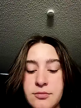 freakylittlebitch69 online show from October 1, 5:41 pm