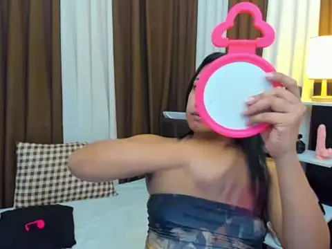 TsUncutKaren online show from October 21, 8:31 pm