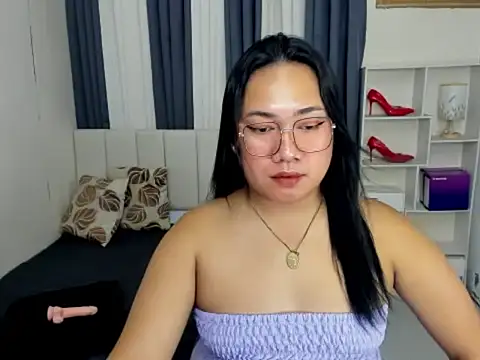 TsUncutKaren online show from January 11, 5:01 am