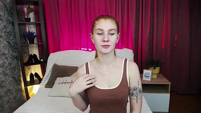 Snapshot of JuliaPowers_ chatting on September 15, 4:01 am JuliaPowers online show from September 15, 4:01 am