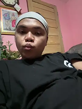 Snapshot of Sassy_lenarxx chatting on April 26, 4:48 pm Sassy lenarxx online show from April 26, 4:48 pm