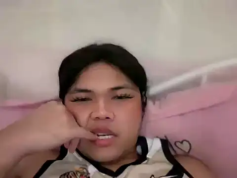 Snapshot of Sassy_lenarxx chatting on May 2, 9:47 am Sassy lenarxx online show from May 2, 9:47 am