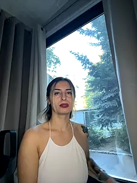 Ella Vee online show from September 16, 4:46 am