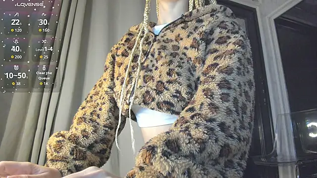 Ella Vee online show from October 21, 2:45 am