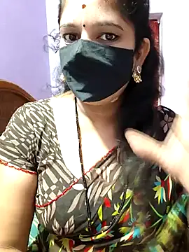 Snapshot of luci-queen chatting on September 14, 4:44 am luci-queen online show from September 14, 4:44 am