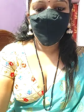 Snapshot of luci-queen chatting on September 16, 5:08 am luci-queen online show from September 16, 5:08 am