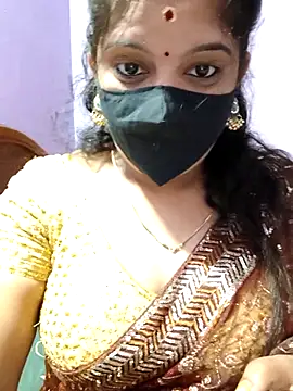 Snapshot of luci-queen chatting on September 22, 5:20 am luci-queen online show from September 22, 5:20 am