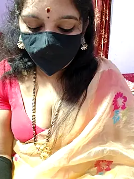 Snapshot of luci-queen chatting on September 30, 4:28 am luci-queen online show from September 30, 4:28 am