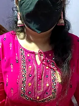 Snapshot of luci-queen chatting on October 8, 6:00 am luci-queen online show from October 8, 6:00 am