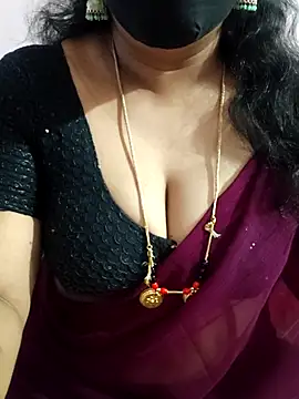 luci-queen online show from May 23, 7:29 pm