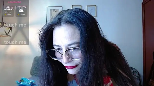  naomi s online show from April 10, 1:38 pm