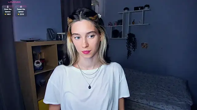 AntonettaTarring online show from September 16, 7:20 am