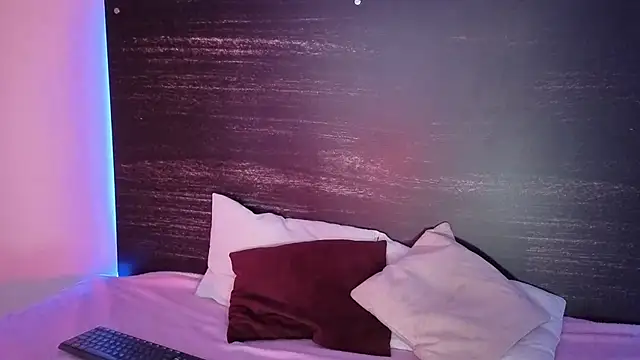 sharlot24 online show from November 6, 12:22 am