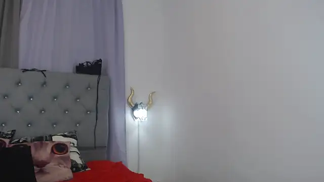 KarolLewys online show from December 17, 2:12 pm